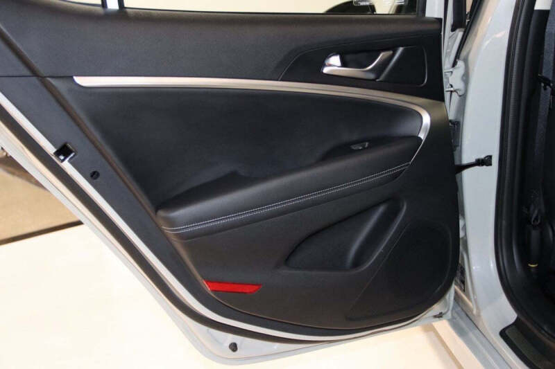 2025 Genesis G70