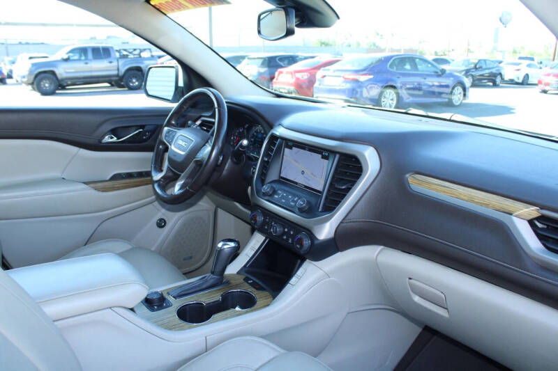 2019 GMC Acadia Denali