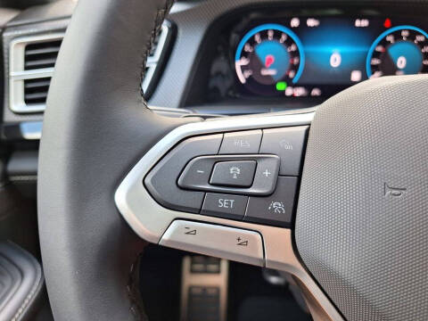 2026 Volkswagen Atlas Cross Sport SEL R-Line Black 4Motion