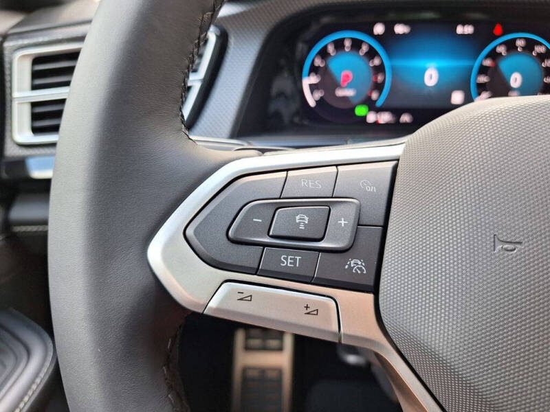 2026 Volkswagen Atlas Cross Sport SEL R-Line Black 4Motion