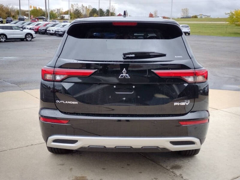 2025 Mitsubishi Outlander PHEV SE