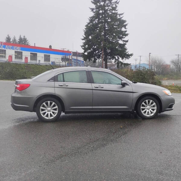 2013 Chrysler 200 Touring