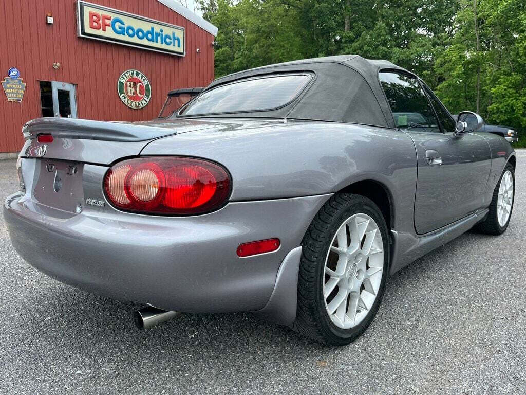2002 Mazda MX-5 Miata 4