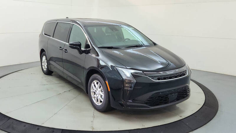 2027 Chrysler Pacifica Select