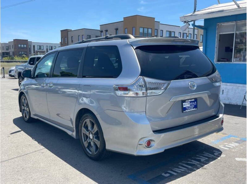 2017 Toyota Sienna