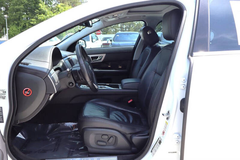 2011 Jaguar XF