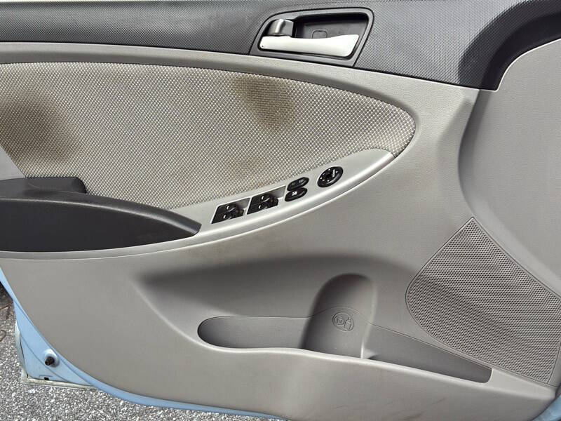 2013 Hyundai Accent GS