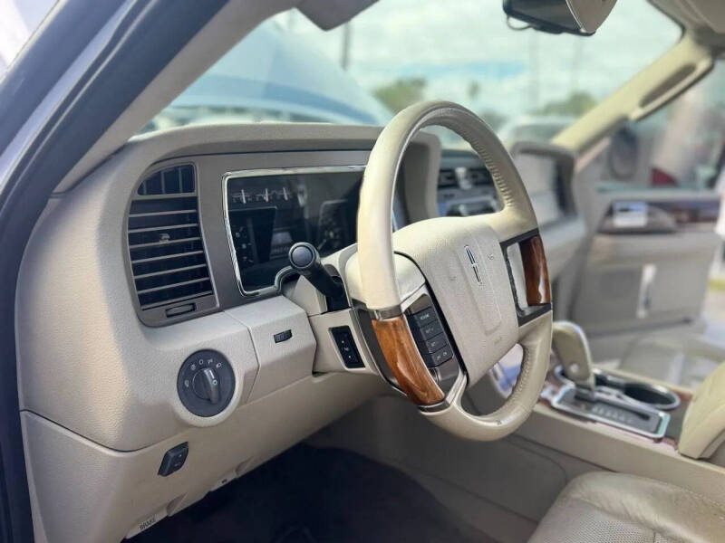 2011 Lincoln Navigator