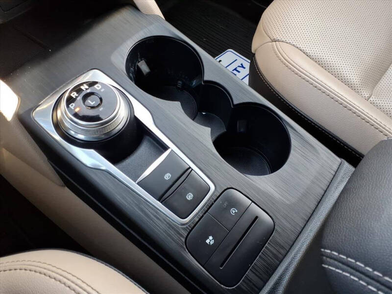 2020 Ford Escape SEL