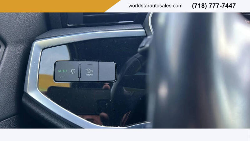 2022 Audi Q3 quattro Premium Plus 40 TFSI