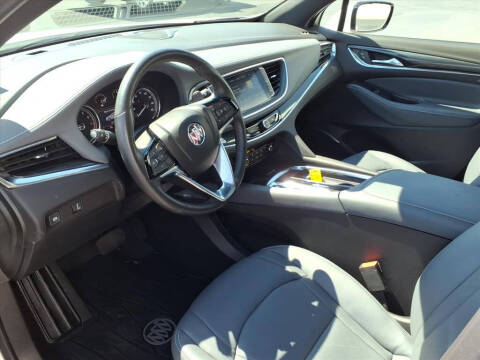 2022 Buick Enclave Essence