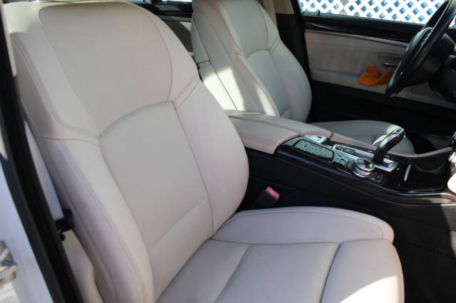 2014 BMW 5 Series 528i