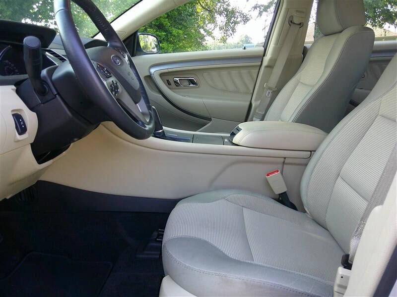 2013 Ford Taurus SEL