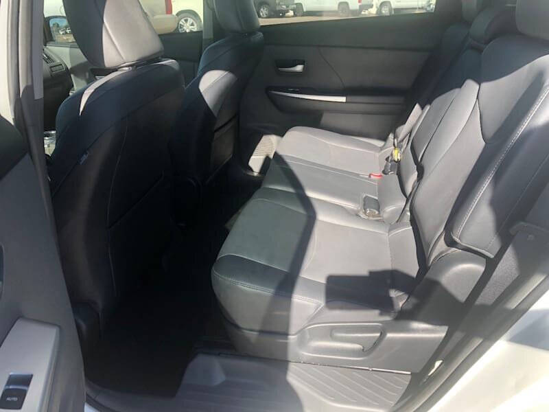 2014 Toyota Prius v Five