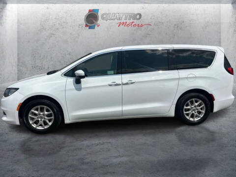 2022 Chrysler Voyager LX