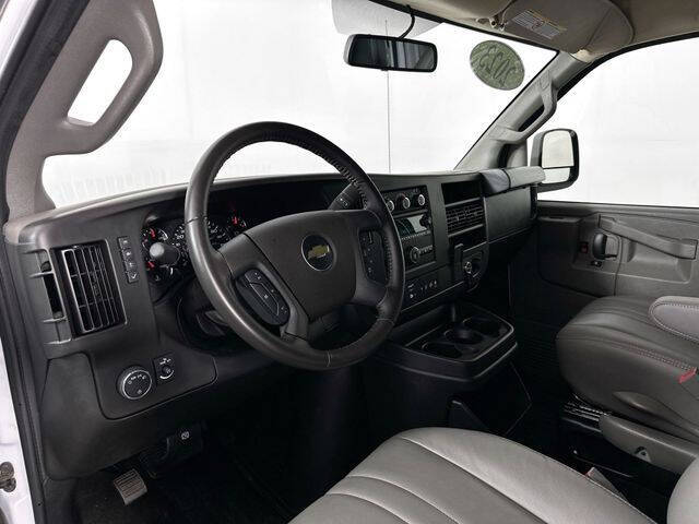 2023 Chevrolet Express 2500