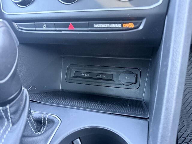 2021 Volkswagen Atlas Cross Sport V6 SE R-Line