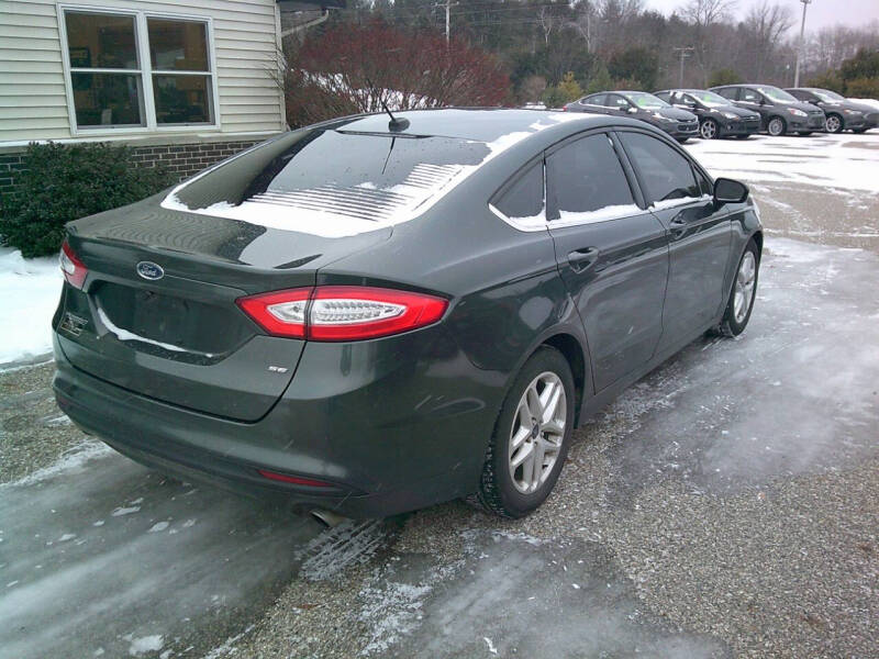 2016 Ford Fusion SE