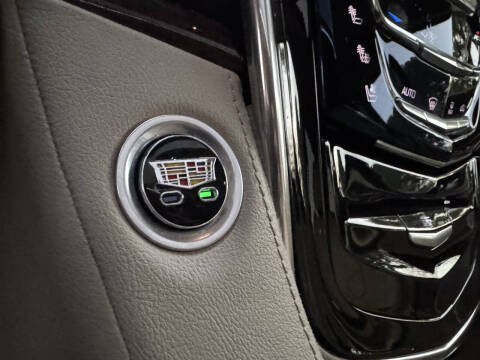 2017 Cadillac Escalade Luxury