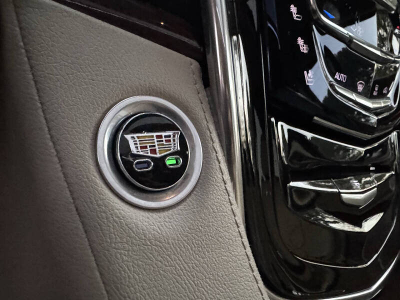 2017 Cadillac Escalade Luxury