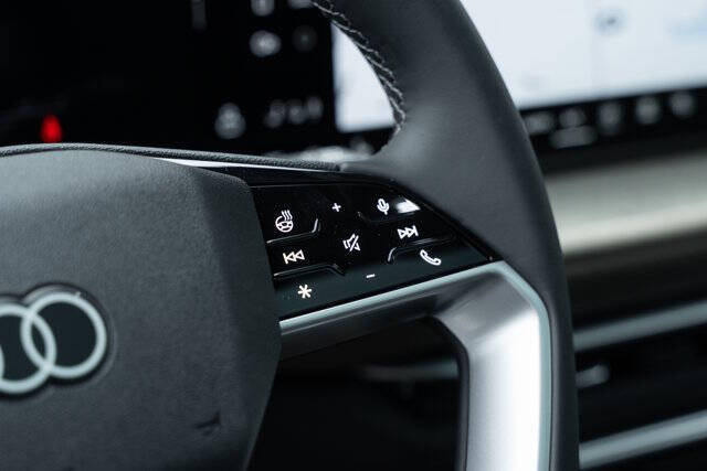 2025 Audi Q5 quattro Premium Plus TFSI