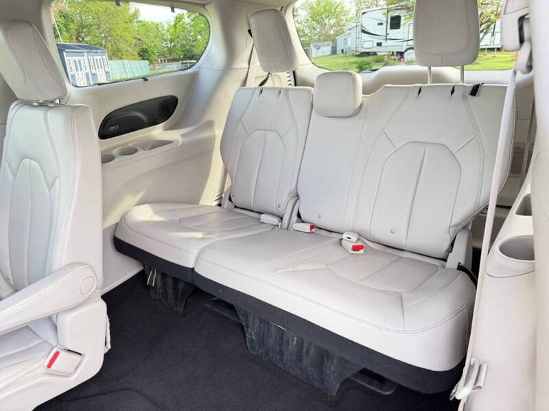 2017 Chrysler Pacifica Touring Plus