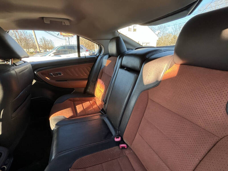 2010 Ford Taurus SHO