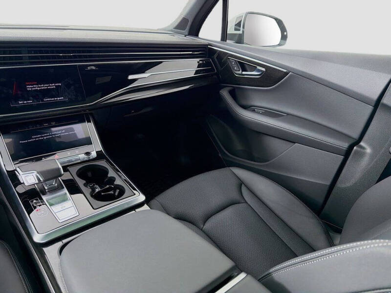 2025 Audi Q7 quattro Premium Plus 55 TFSI
