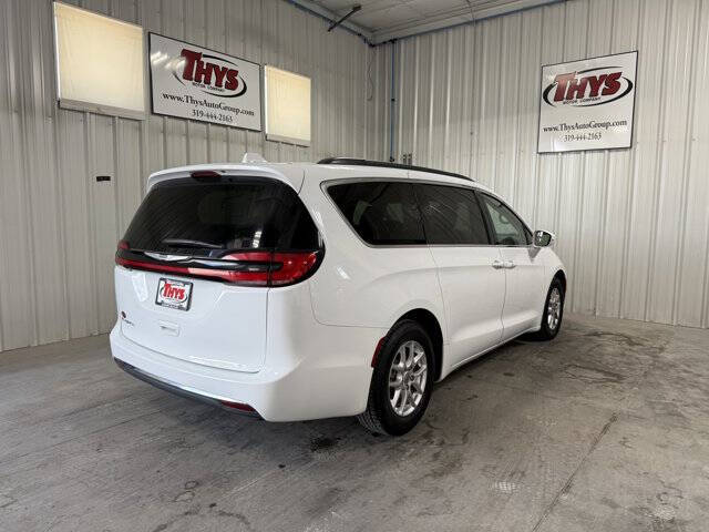 2022 Chrysler Pacifica Touring L