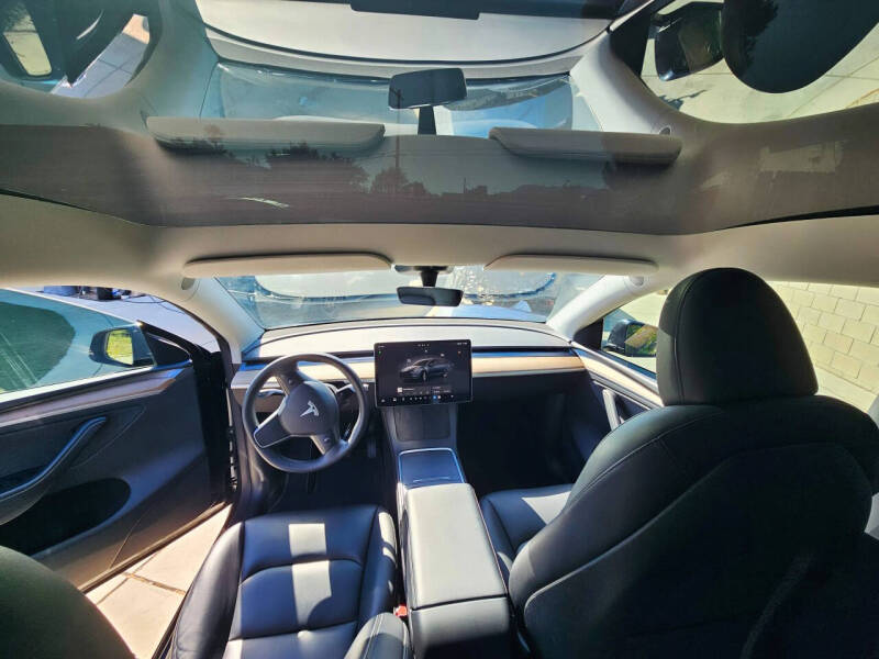 2024 Tesla Model Y Long Range