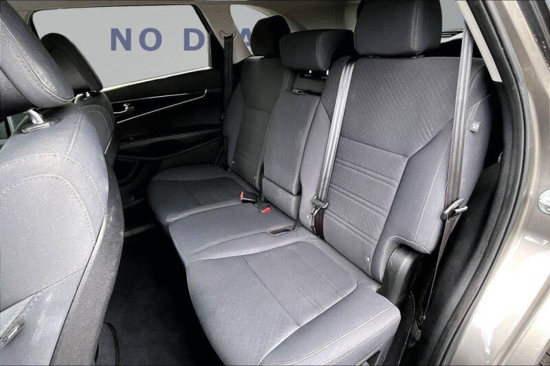 2016 Kia Sorento LX