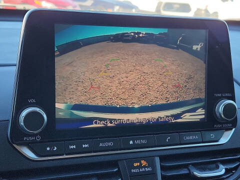 2022 Nissan Altima 2.5 SR