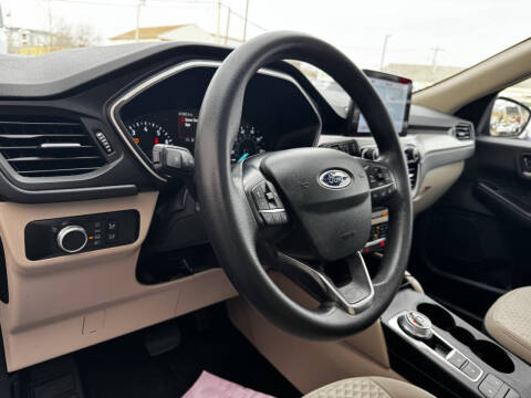 2020 Ford Escape SE