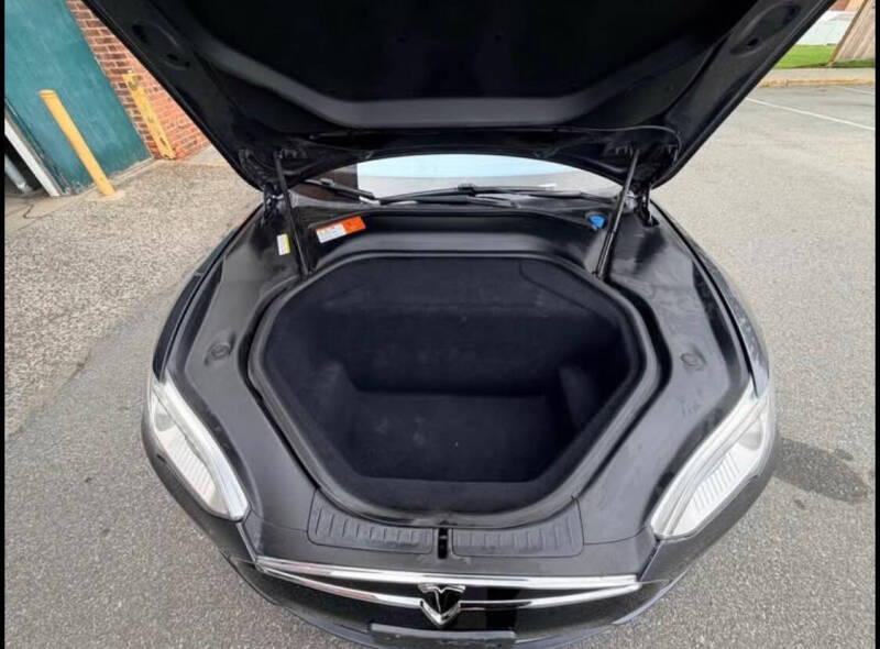 2015 Tesla Model S 85D