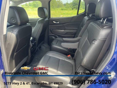 2023 GMC Acadia SLT