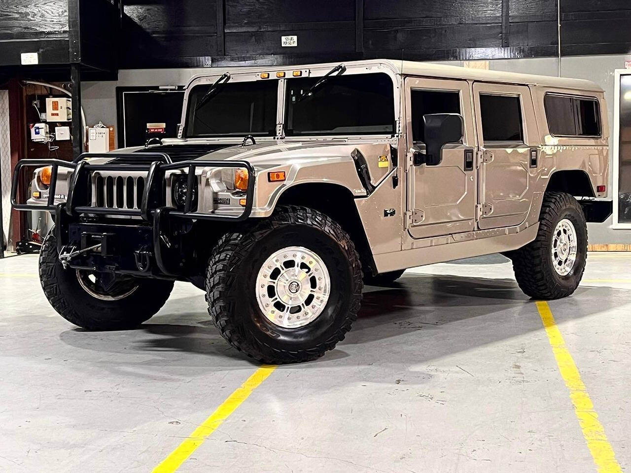 2003 HUMMER H1 for sale at Carnival Car Company in Victoria, TX