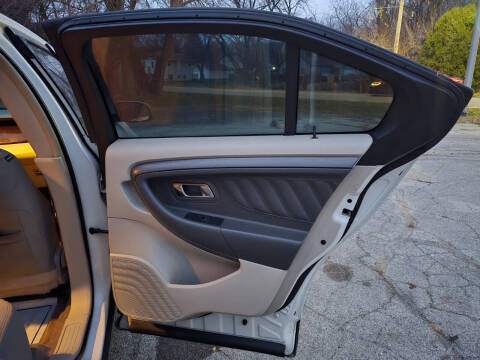 2010 Ford Taurus SEL