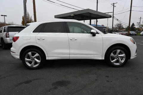 2021 Audi Q3 quattro Premium 40 TFSI