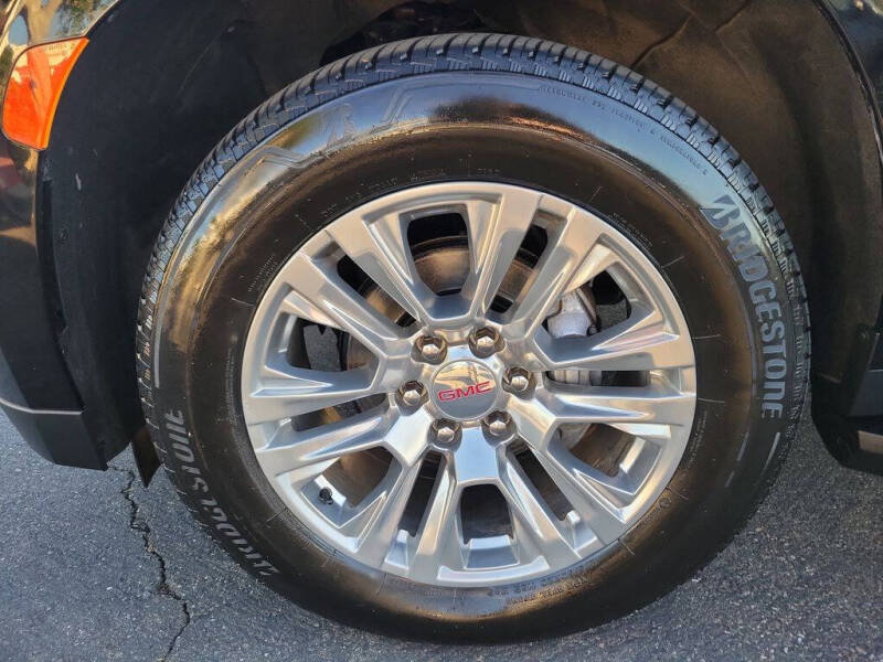 2023 GMC Yukon Denali