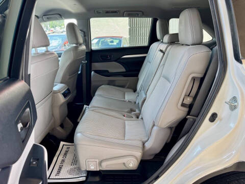 2016 Toyota Highlander LE Plus