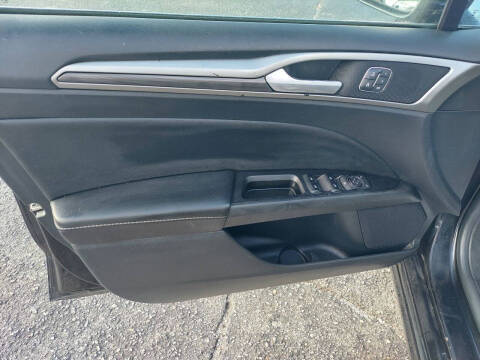 2020 Ford Fusion SEL