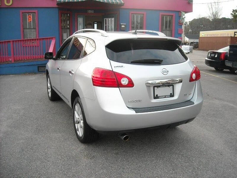 2011 Nissan Rogue SV