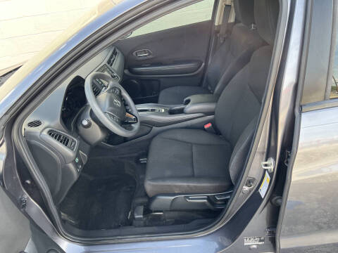 2017 Honda HR-V LX