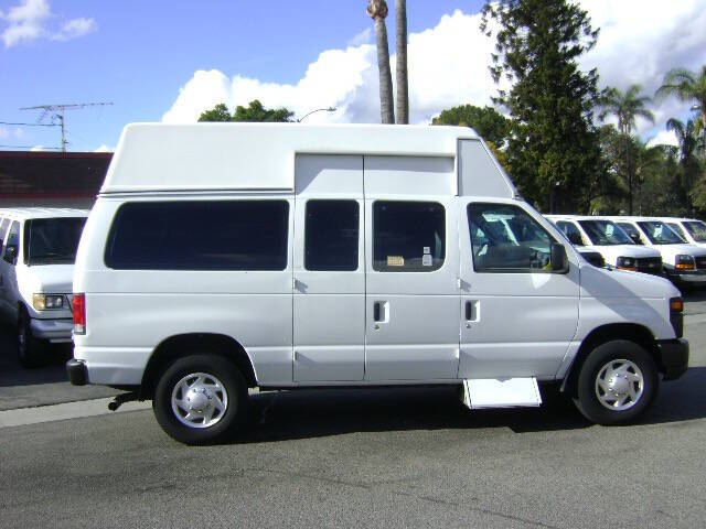 2013 Ford E-Series E-350 SD