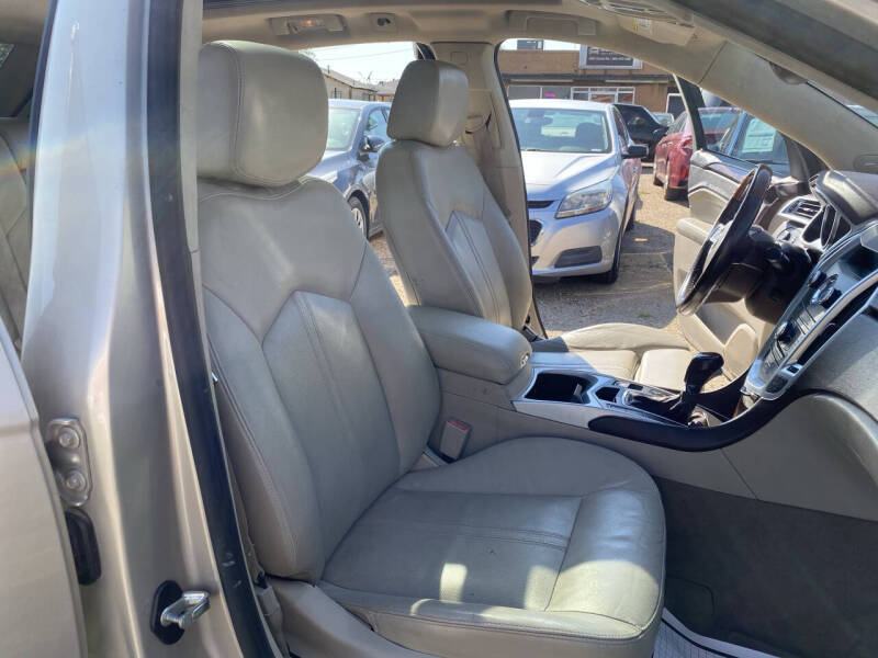 2010 Cadillac SRX Performance Collection