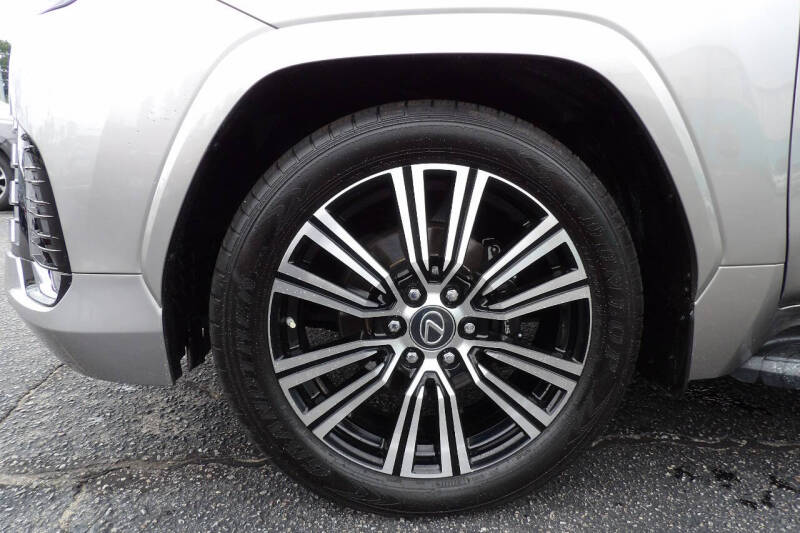 2023 Lexus LX 600 Luxury