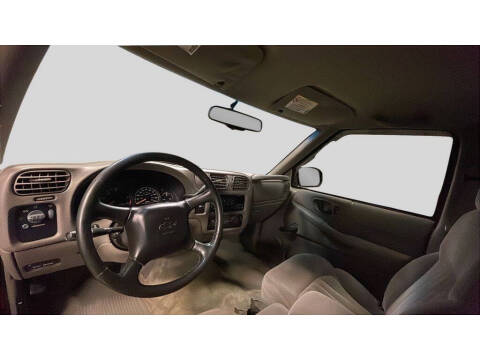 2002 Chevrolet S-10 LS