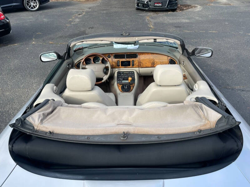2001 Jaguar XKR