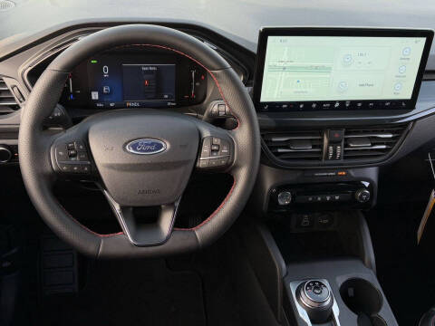 2025 Ford Escape Hybrid ST-Line