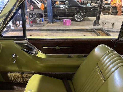 1964 Ford Thunderbird